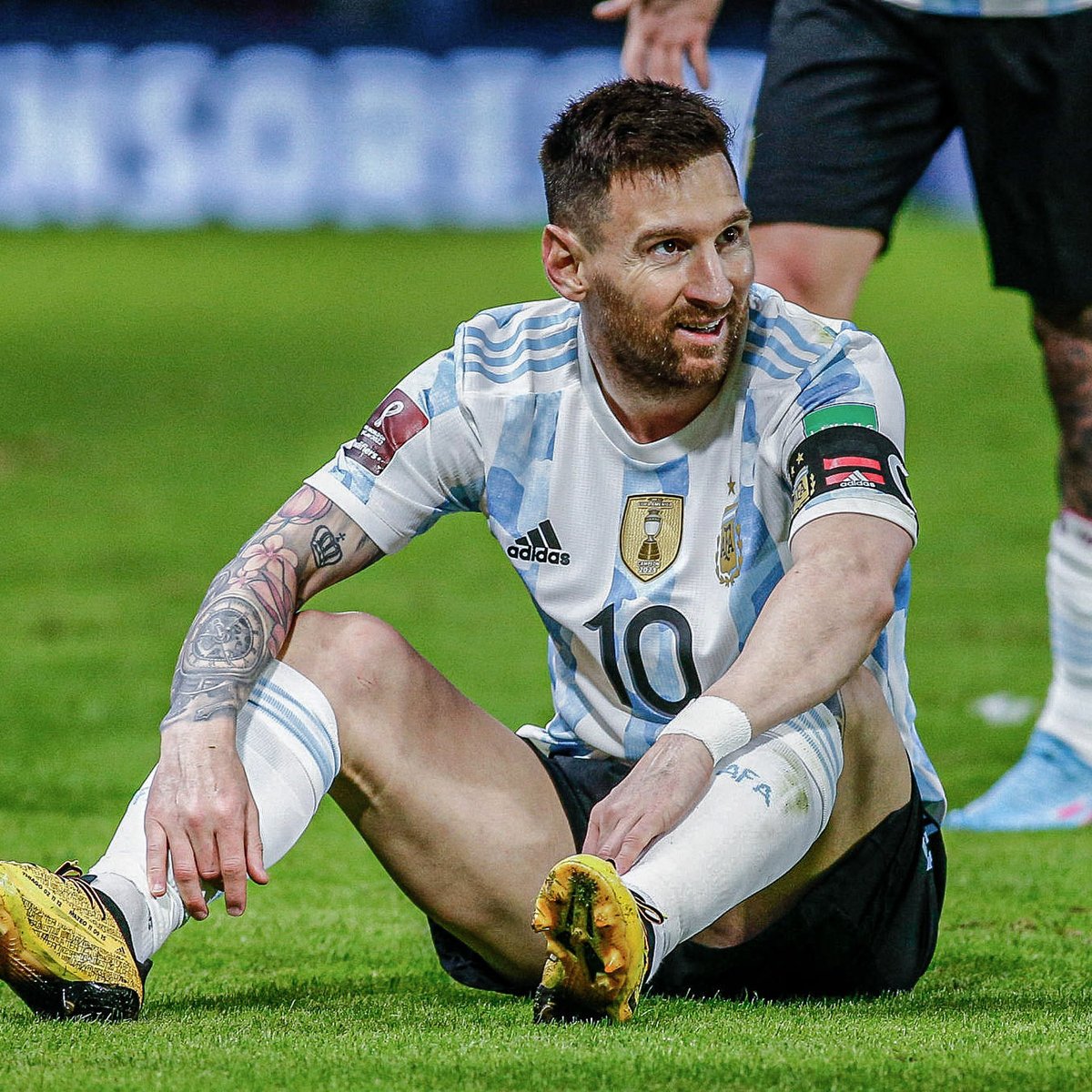Lm10Messista tweet picture