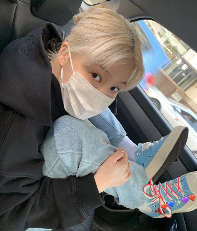 itsNancyBlonde's tweet photo. a red string in the midst of…✨💌 https://t.co/8n7yzA7fjT