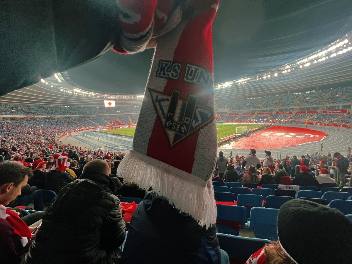 LP1938's tweet photo. Polska 🇵🇱2️⃣ - Szwecja 🇸🇪0️⃣

Jedziemy na Mistrzostwa Świata w piłce nożnej 2022 do Kataru! 🇶🇦

Brawo Polacy! 👏🏻🤟🏻

#KierunekKatar
@LaczyNasPilka 
@UniaLesznoKS https://t.co/qW1Urdmyud