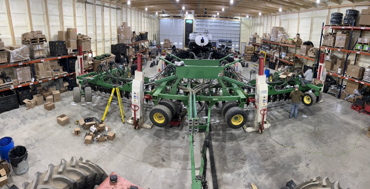 travismesser81's tweet photo. #Plant22 has started in SW #ND but never too late to add 10% to your #wheat yields with @PrecisionPlant #SeederForce along with all New BXM blockage system! @PlainsGrain #OneChance https://t.co/ZYs0hxnTCo