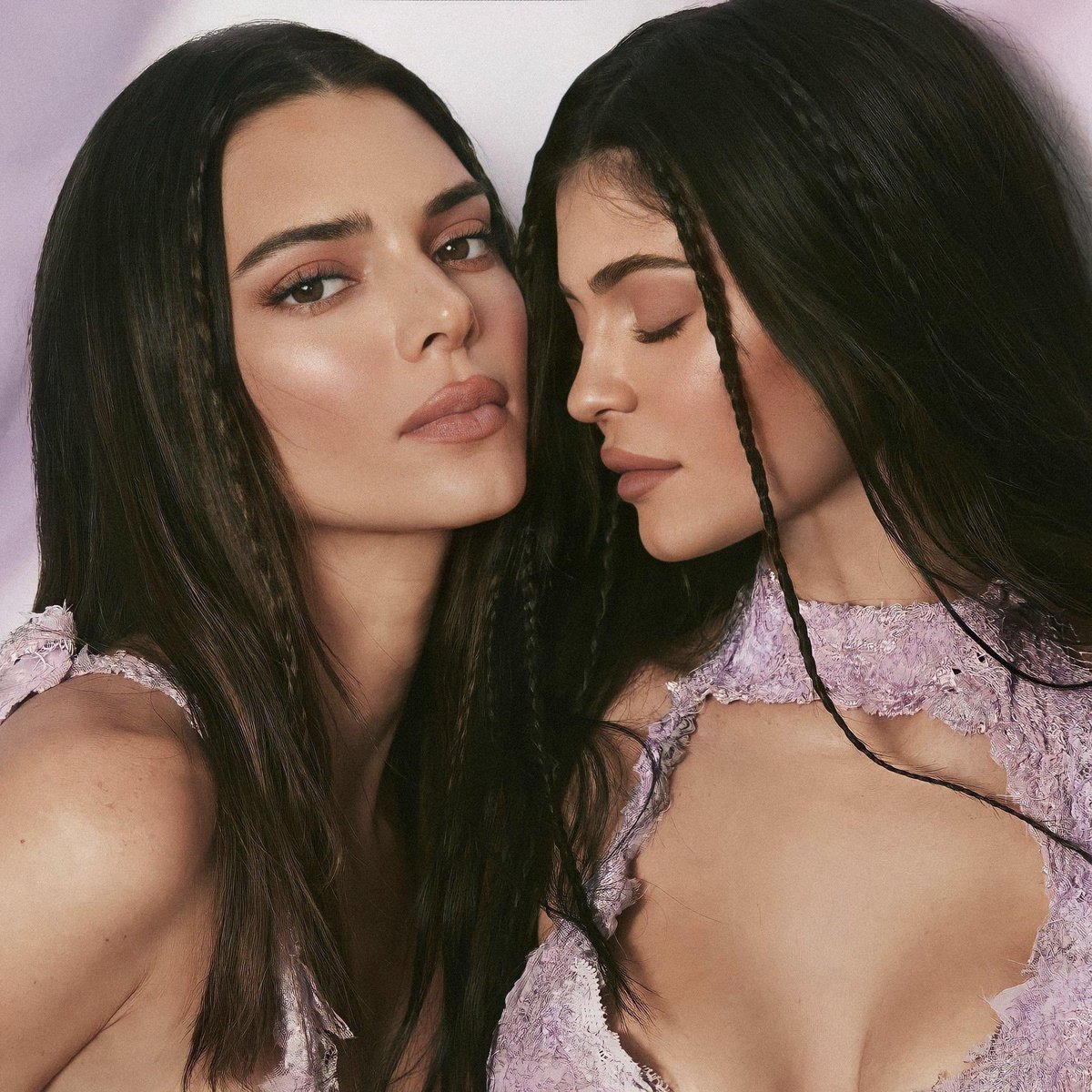 Kendall &amp; Kylie ✨