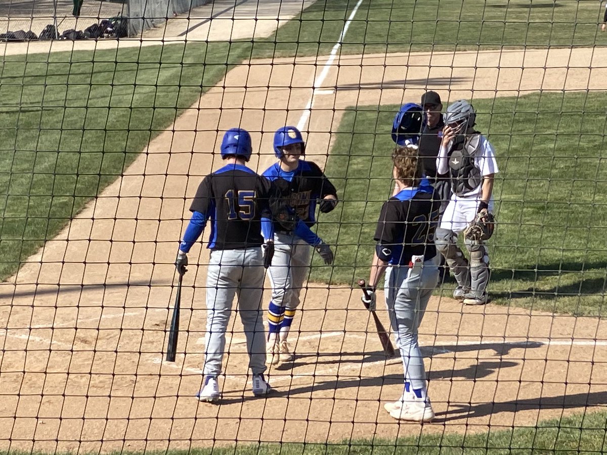 OSFalconBSB's tweet photo. Olathe South with 2 HR 💣 💣 back to back by @Nenglish2023 &amp;  @BasshamCorbin to start the game v SM South @OSouthBaseball https://t.co/hE27xKtO8G
