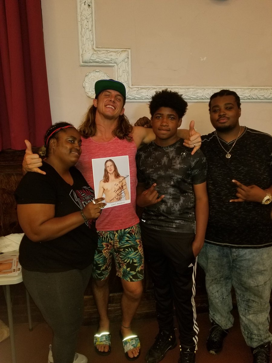 AceOfJames1's tweet photo. @Inside_TheRopes Matt Riddle. Made him a dope tee as a gift. He was nice enough to wear it for the rest of his signings. https://t.co/HTyIy8dgwi