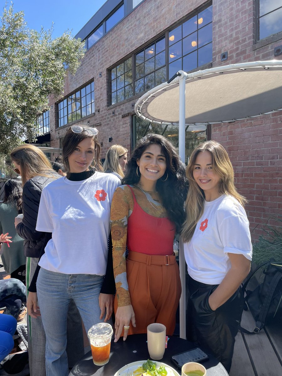 surge_women's tweet photo. Surgers at NFT LA❤️‍🔥 https://t.co/MHe5XGiLsR