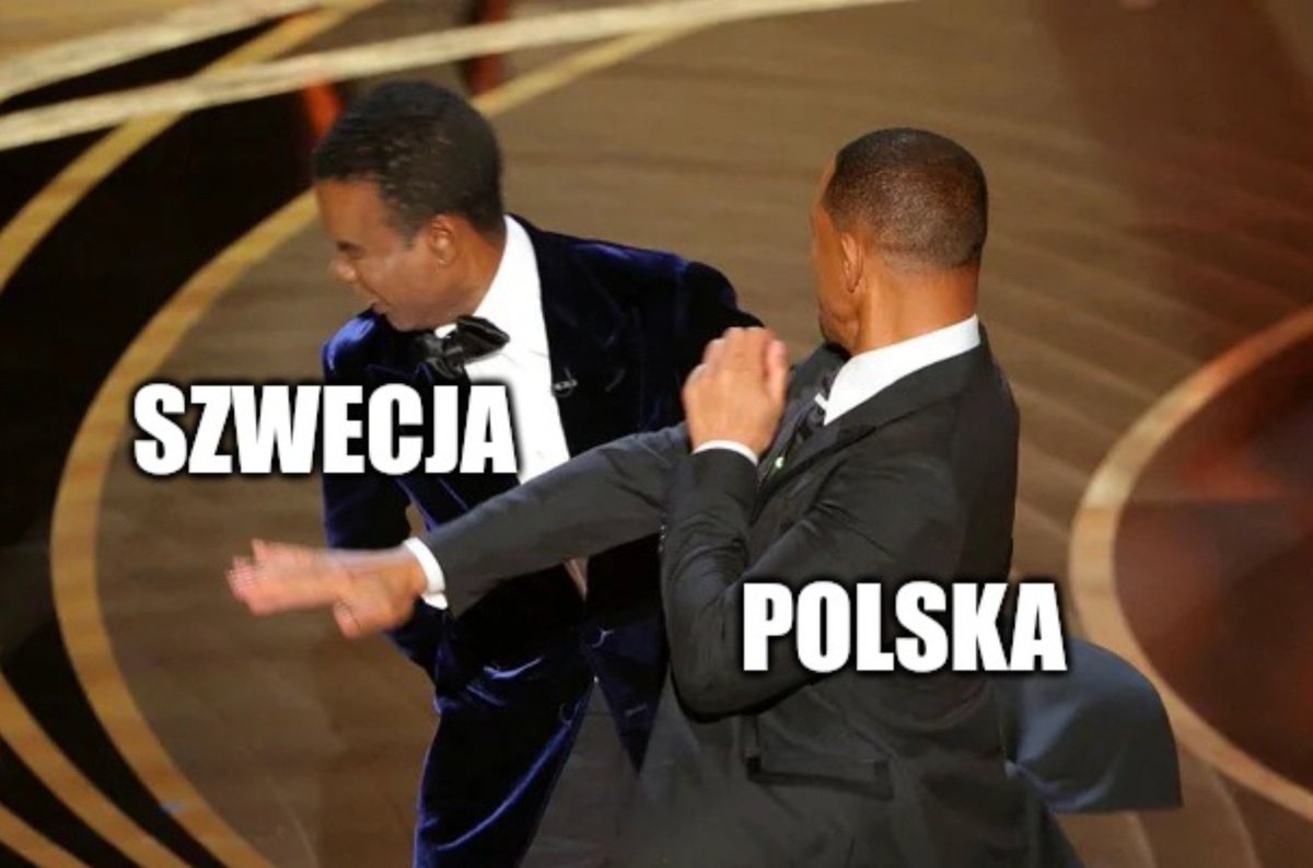 Piachu74's tweet photo. #polskaszwecja #polswe https://t.co/WdFQ0y9LvP