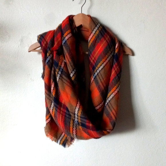 So good I had to share! Check out all the items I'm loving on @Poshmarkapp #poshmark #fashion #style<a href="/tag/fashion"class="tags"><span>#fashion</span></a><a href="/tag/shopmycloset"class="tags"><span>#shopmycloset</span></a><a href="/tag/style"class="tags"><span>#style</span></a><a href="/tag/jcrew"class="tags"><span>#jcrew</span></a><a href="/tag/poshmark"class="tags"><span>#poshmark</span></a>