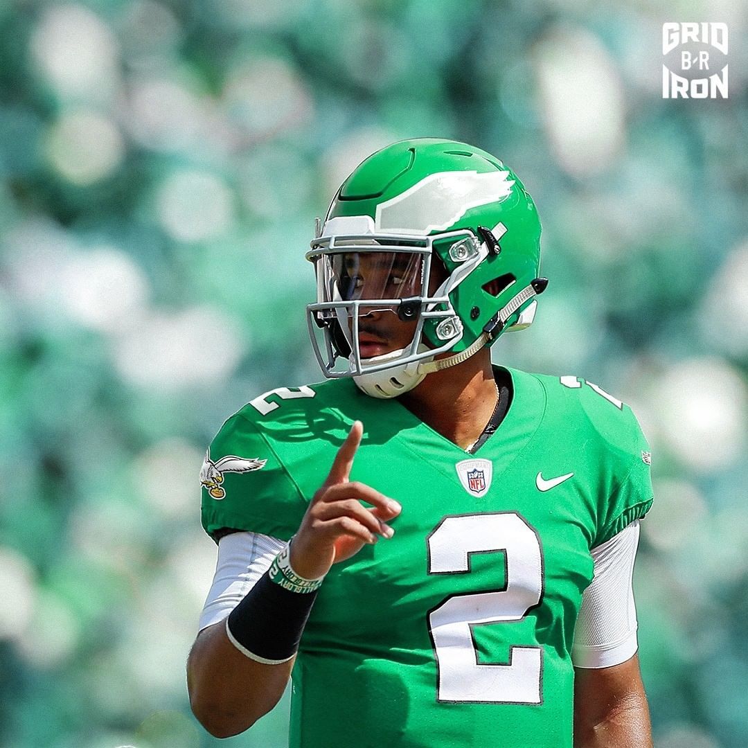 Bleacher Report on X: 'Eagles owner Jeffrey Lurie says they're bringing  back the Kelly Green throwbacks in 2023 