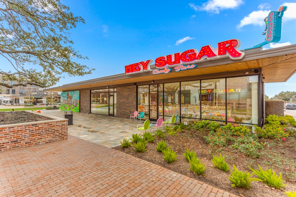 Century_Square's tweet photo. Skip the target lines and sifting through a craft store this Easter and let Hey Sugar take care of your Easter baskets this year! Get a basket that will delight any kiddo with an assortment of candies or a soda basket! https://t.co/dRL9mmdcqq