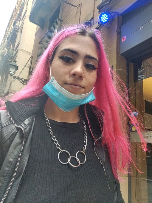 Dia de quedarme tirada🖤 https://t.co/PCDxR0fIEb<a href="/tag/mvsales"class="tags"><span>#mvsales</span></a>