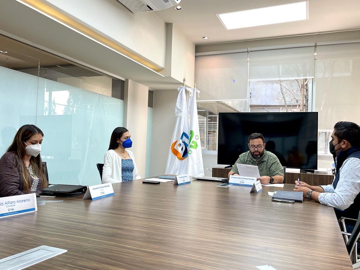 MarianaRiveraMX's tweet photo. Tercera sesión ordinaria de la comisión de #MedioAmbiente 🇲🇽 #LoPodemosMejorar #ProyectoSAVE #PorBuenRumbo https://t.co/rQbCUm5R6t