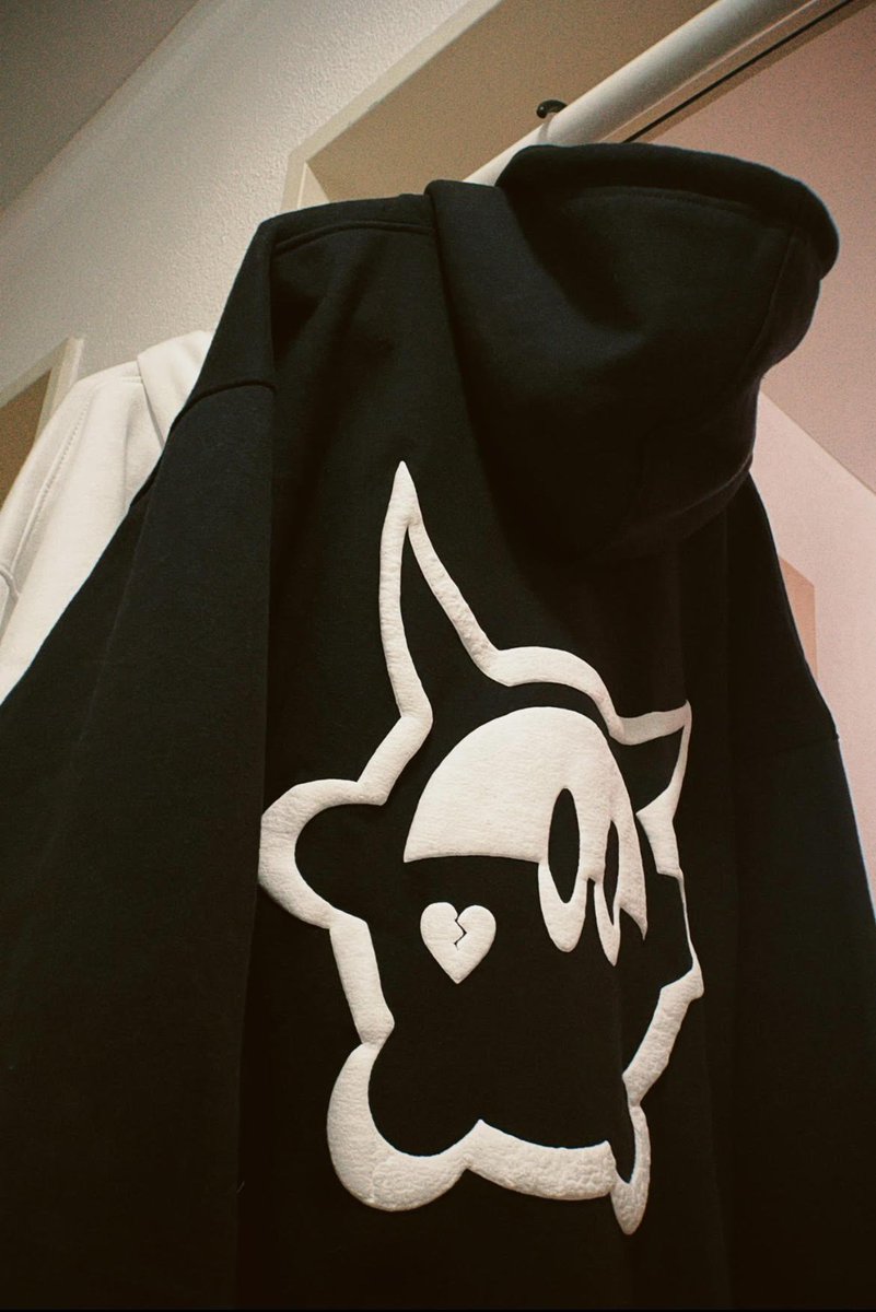 50DGTL's tweet photo. A project with innovation, security and a new way to see the streetwear digital market.

This is what we are building!

Any interaction to the post will be selected by the Warehouse... 🚧

#NFTs #NFTCommunity https://t.co/5jiu2YlhoA