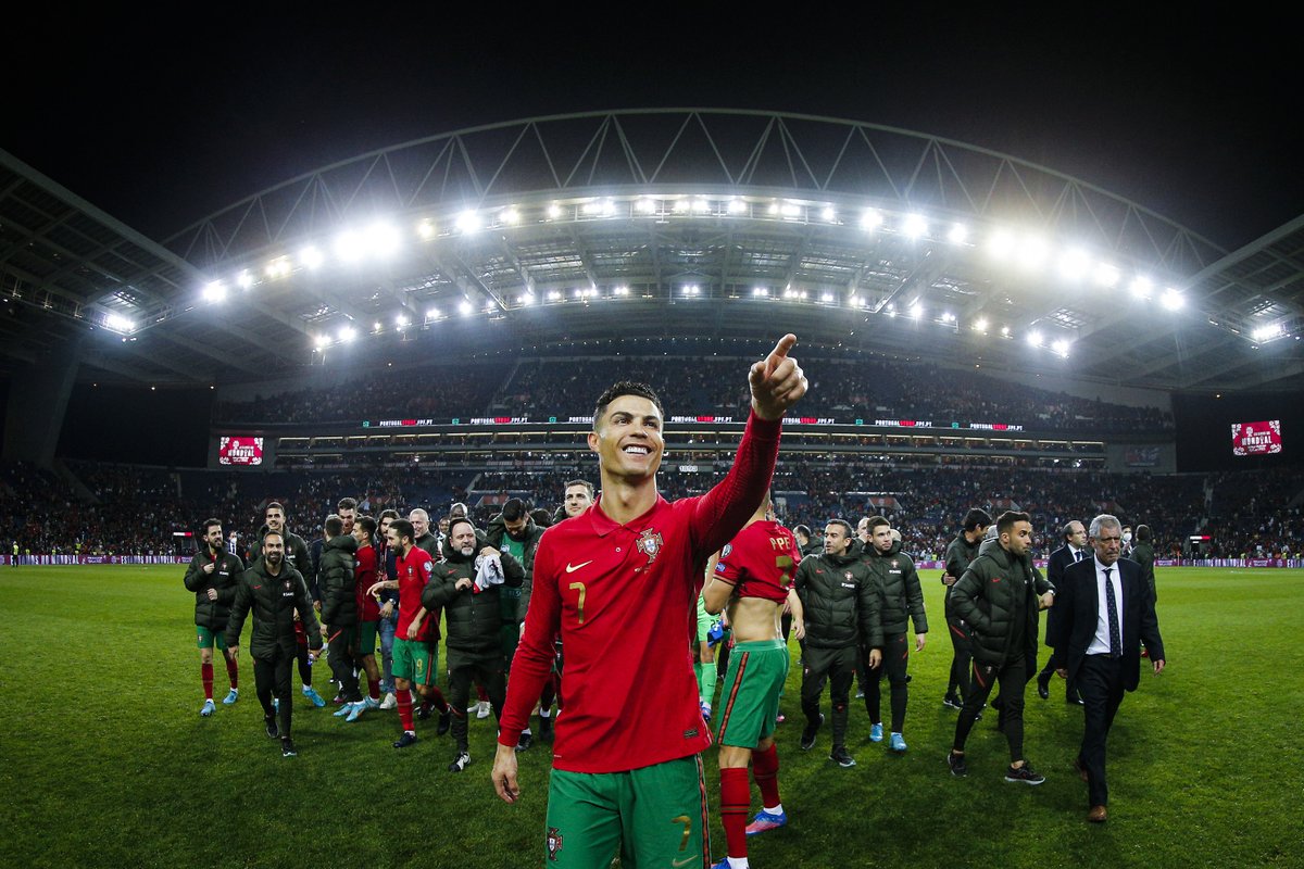 selecaoportugal's tweet photo. Qatar? It’s this way 👉🗺  #TeamPortugal  #WorldCup https://t.co/FSNRtMtfhH