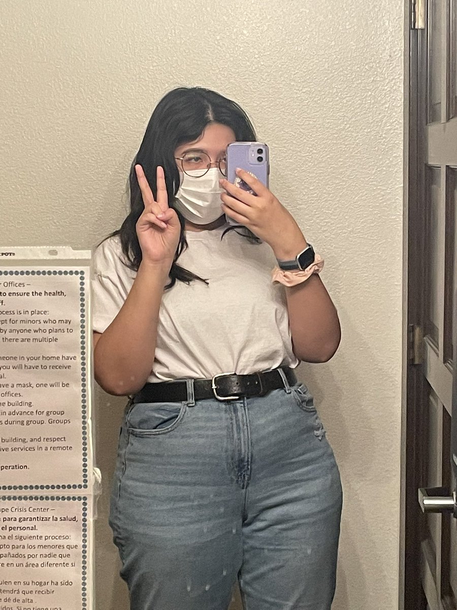 ndnsailormoon's tweet photo. ur last selfie is u on the outside n ur last saved meme is u on the inside https://t.co/L3UvHHhiZU
