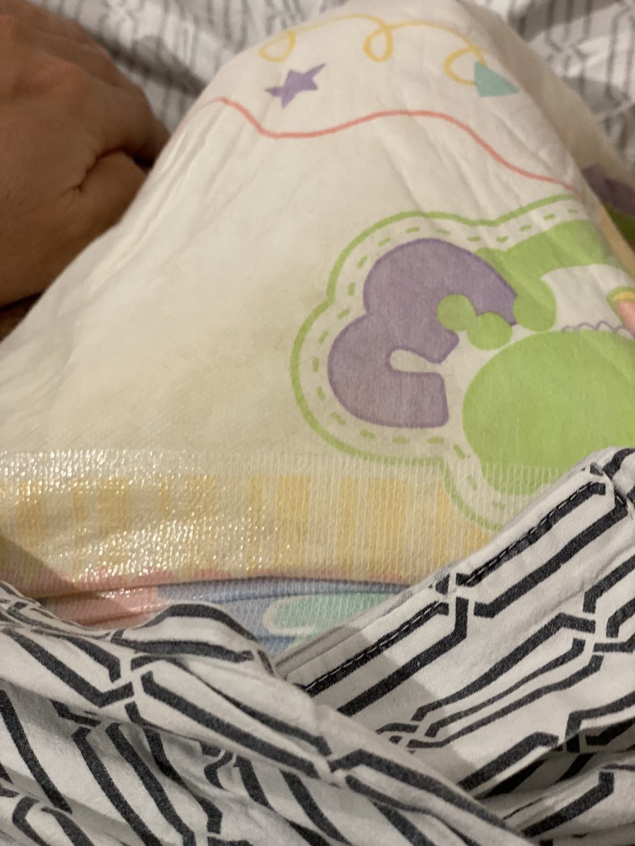 rbrbkb83frtlk's tweet photo. Good morning ๐
#diaper #soggy #alphagators https://t.co/9fWkqOKgaS