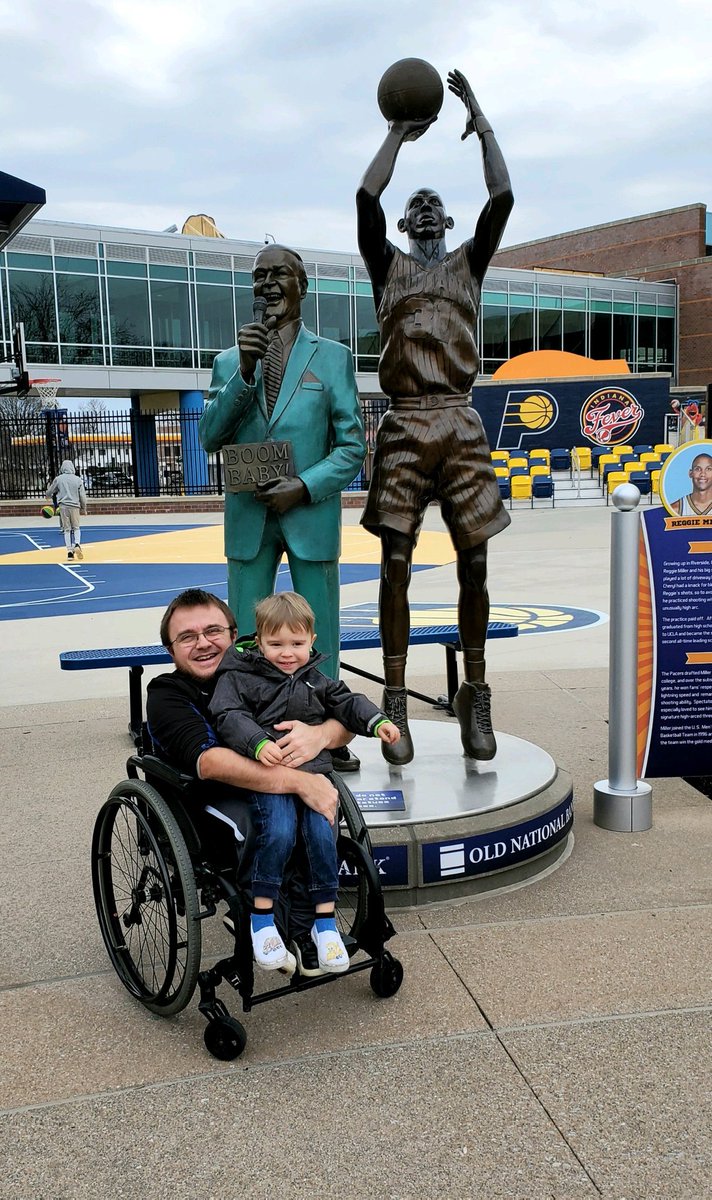 bshue03's tweet photo. @ReggieMillerTNT my son &amp; I got a pic with 2 legends at @TCMIndy! Now my 2 year old can't stop saying "Reggie Miller." The cold weather didn't keep us from working on our shot form either! @Pacers #BoomBaby #MillerTime #TeachEmYoung https://t.co/YS7GnN9q79
