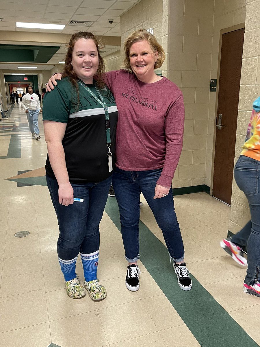 SeeTheAble1's tweet photo. More #Games and #Gamers day pictures to celebrate Amair @CraytonMiddle!!!โพ๏ธ๐พ๐๐ฑ๐ฅ๐ฎ๐ค#ChooseToInclude #SCUnified #R1Unified #BestOfCMS @HarrCenterStage โค๏ธ๐ค๐๐ค https://t.co/MIo2A2Ykaz
