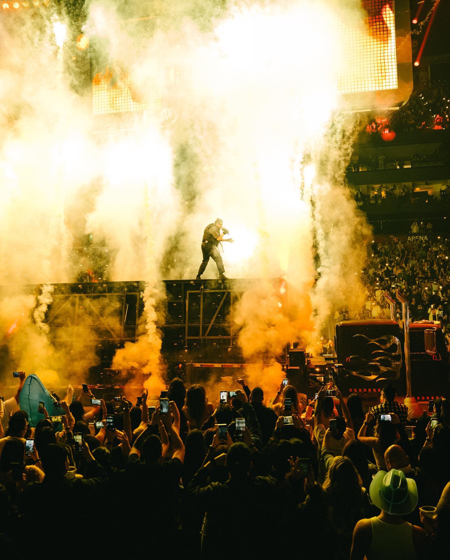 bad bunny pics on Twitter "Bad Bunny Atlanta, 🇺🇸 https//t