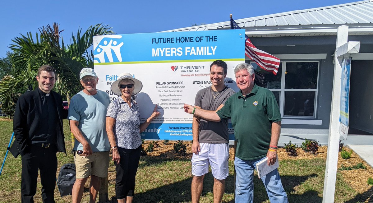 SCOS_parish_'s tweet photo. Monday, March 28th we attended the Home Dedication for Norma Meyers and her family. St. Catherine of Siena helped financially support the project through Habitat for Humanity (@HabitatPWP). On two separate days, our parishioners helped to construct her home. #LifeatSiena https://t.co/DTT5WI0dyt