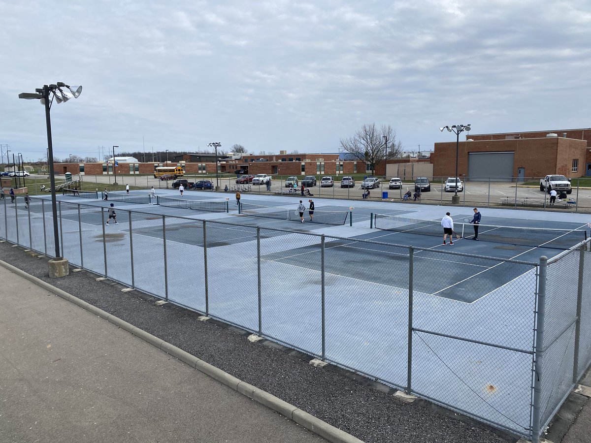 BlanAthletics's tweet photo. 🎾 Boys tennis picks up a 3-2 league win against Felicity. Billy Knapp won 7-6, 6-1 at 1st singles. 1st doubles (Bryce and Bryan Bandow) won 6-3, 6-2 and 2nd doubles (Nate Coyle &amp; Joey Haines) won 6-0, 6-0. https://t.co/2bw0fk1tXX