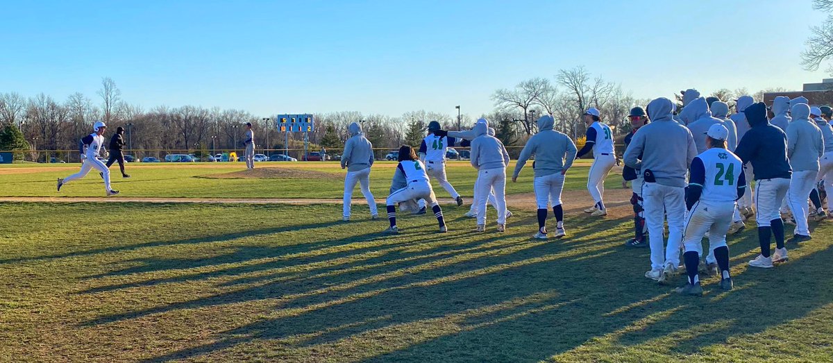 MiddlesexColts's tweet photo. Nick Loniewski belts a two-out grand slam in the bottom of the 7th to give Middlesex College a 9-6 lead!! Let’s hang on! #GoColts #JUCOBASEBALL https://t.co/CKqJZxzYIg
