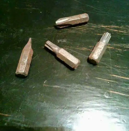 #белгород
Вот эти пули найдены возле детского сада №18 на Щорса, в интернете есть информация, что это пули с сердечником из обедненного урана для штурмовой винтовки НАТО...
