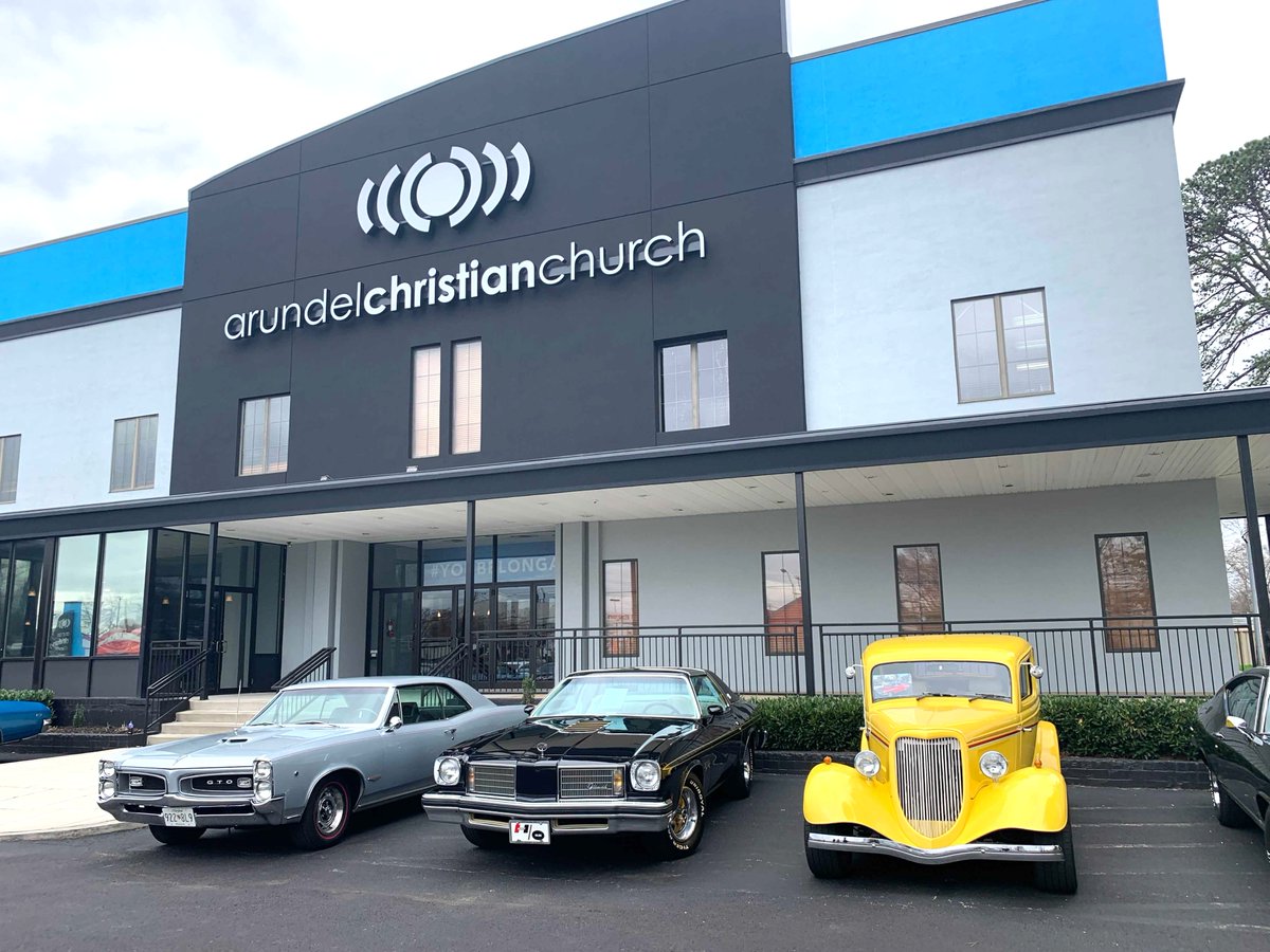 ArundelCC's tweet photo. Loved having the Lost in the 50's Custom Car Club of Maryland stop by ACC this weekend! The weather was cold, but the engines were fired up! 
#youbelongatacc https://t.co/QQ8gDWtf0r