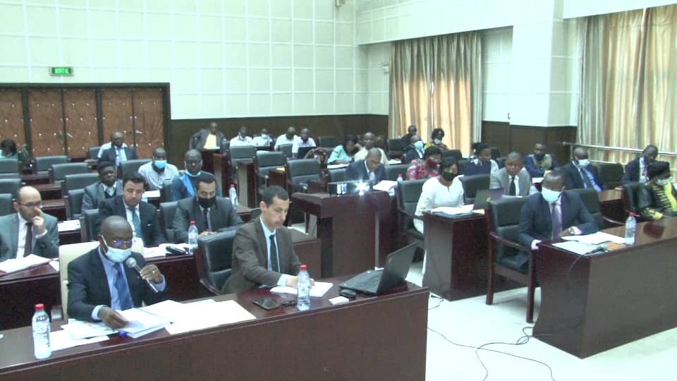 #Validation des rapports de cadrage SIGRHE/REGISTRE!
Les rapports de cadrage de la mise en place du système intégré de gestion des ressources humaines de l’Etat ## (SIGRHE) et du développement du  registre des agents civils de l’Etat ont été validés ce 29 mars 2022.