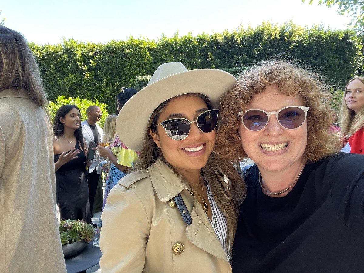 What a great <a href="/coinbase/">Coinbase 🛡️</a> brunch event for Women in Web3 today. Got to see <a href="/CallMeLatasha/">LATASHÁ</a> perform &amp; wow did she absolutely move me w her words &amp; her voice. Thank you for being in web3 Latasha 🙌❤️