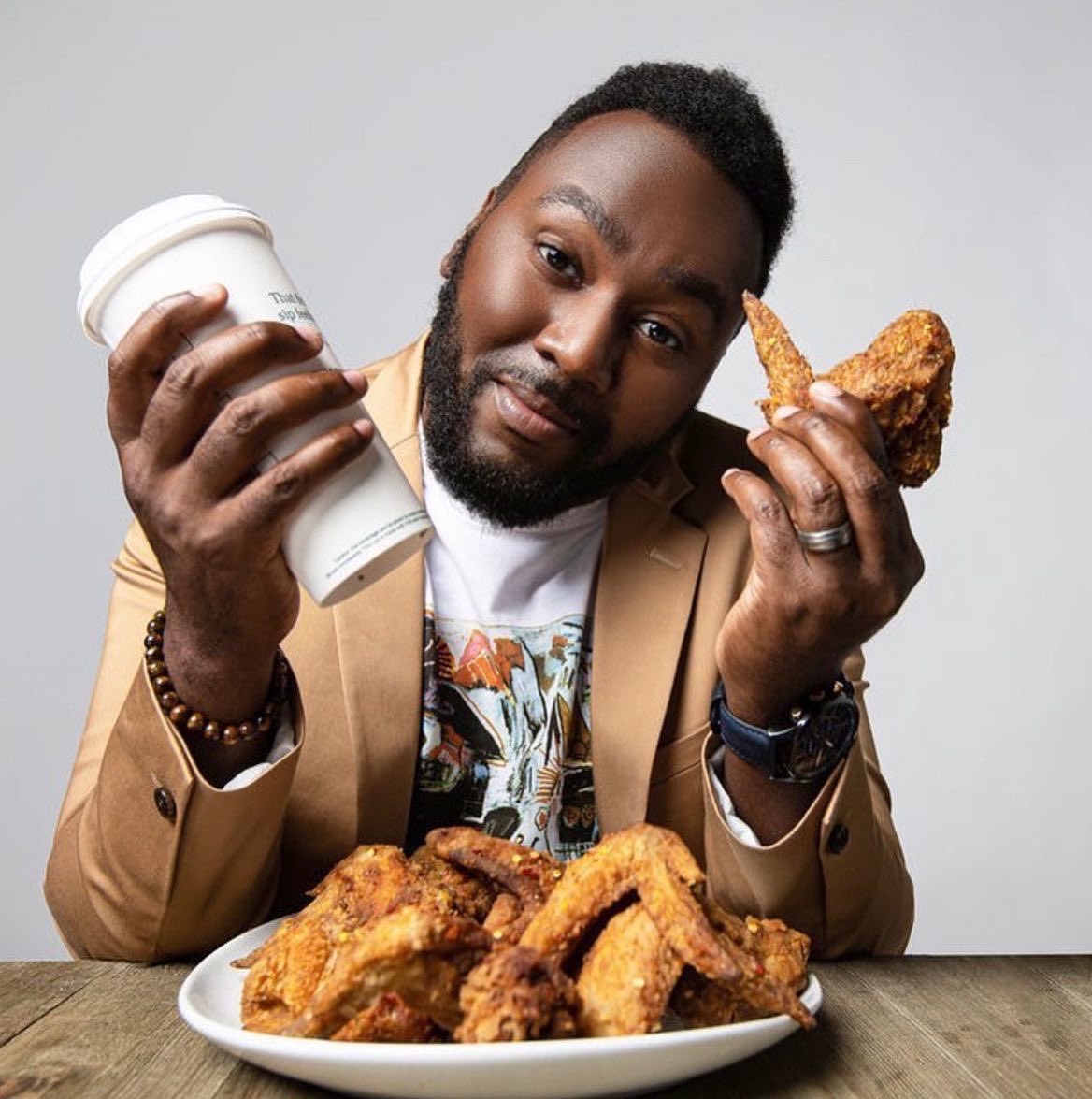 OfficialBOBDapp's tweet image. Joshua “TechDev” Walker is on a mission to inspire real people to get into technology careers. 💻
In Venti Fried Chicken, @JWTechDev humorously shares his personal journey into a successful career in technology and how anyone else can too. 👨🏾💻
Visit ventifriedchicken.com