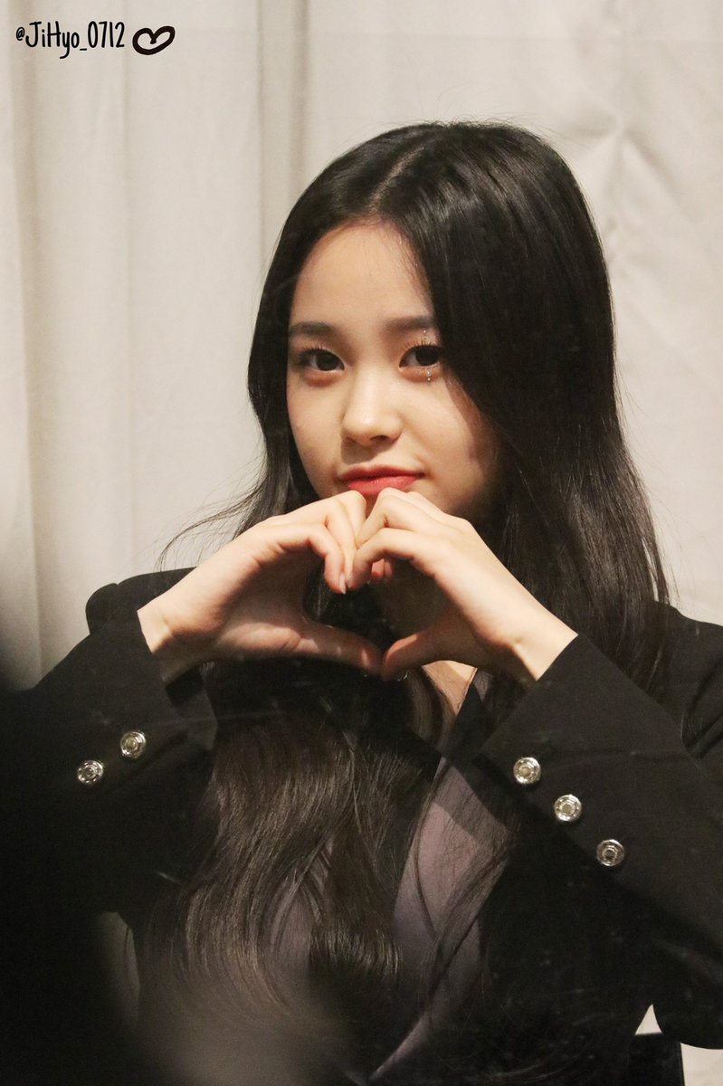 <3
