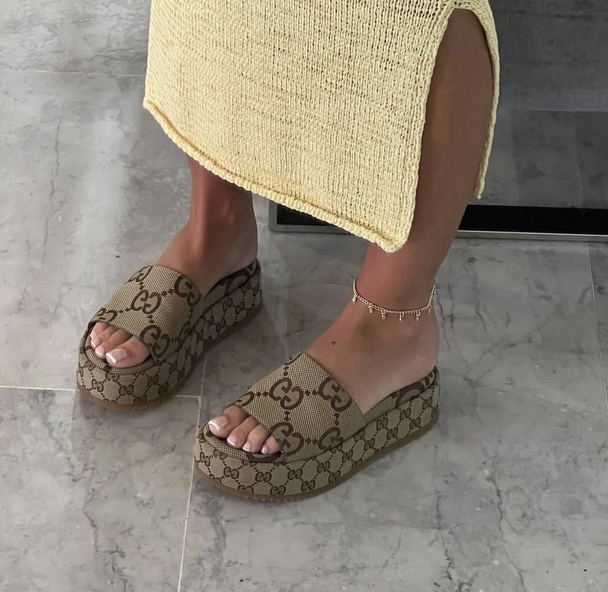Gucci Angelina GG Flatform Sandals in Brown
