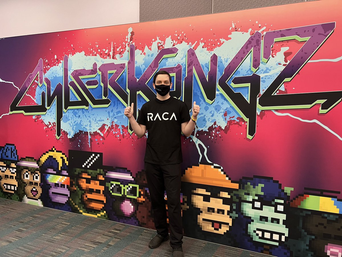 <a href="/JeffWatney/">JeffWatney</a> chilling with <a href="/CyberKongz/">CyberKongz</a> 

@NFTLAlive