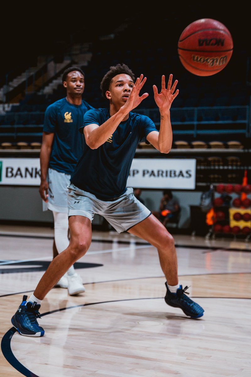 CalMBBall's tweet photo. Back on the court, back at work. https://t.co/L7tivtbEpp