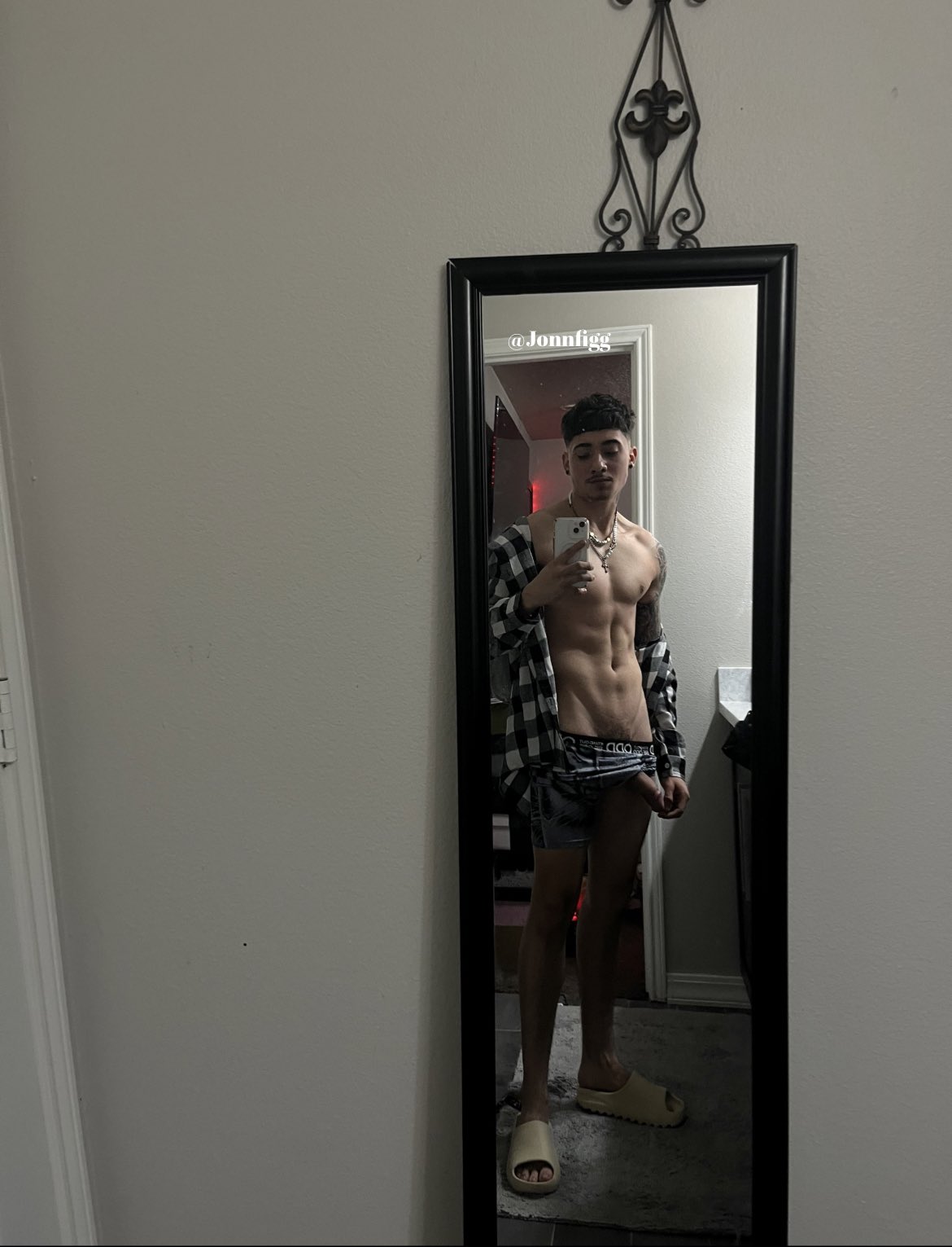 Strip4Jon 🌟 .06 on Twitter: "eyes up here https://t.co/KVzjrtSjfA" / Twitter