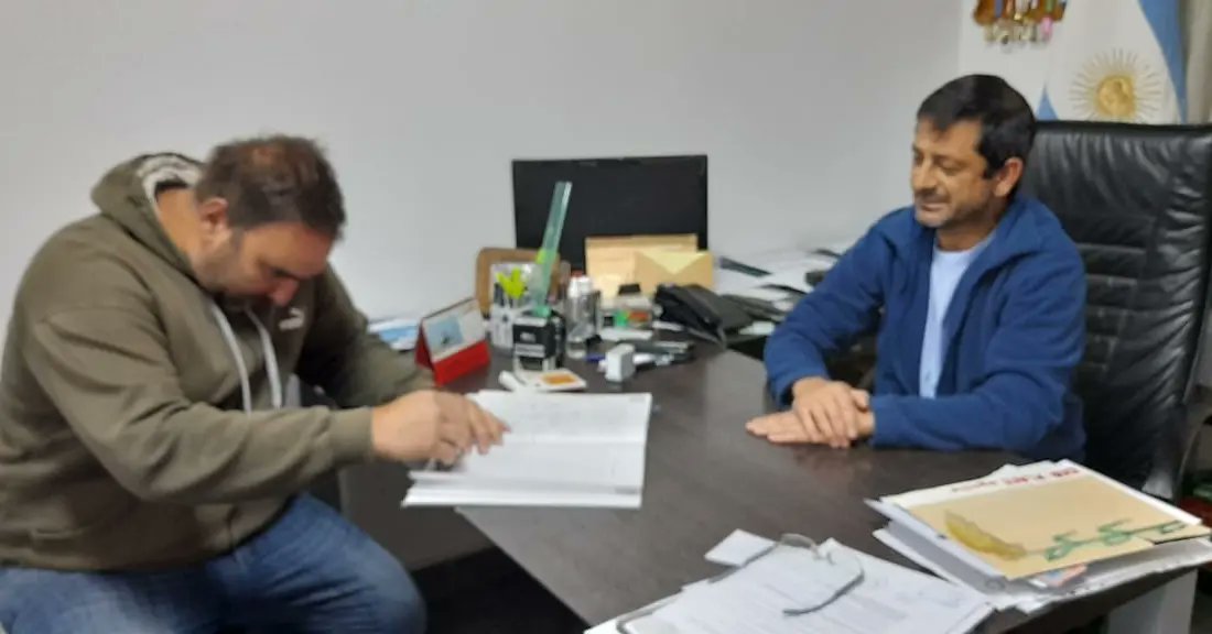 SOEME y ZO logró una recomposición salarial del 42% para los trabajadores municipales de Cholila m.facebook.com/story.php?stor…