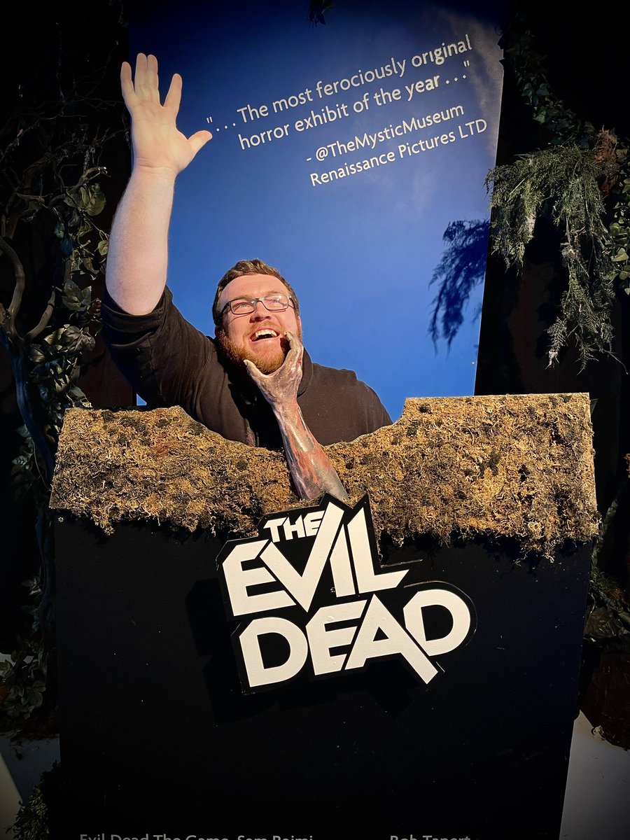 SlashNCast's tweet photo. Having a very cool and unique experience today for @EvilDeadTheGame! Excited to take on @GroovyBruce and @AndyCampbellGG 😈 https://t.co/A6Cwv7F9pX