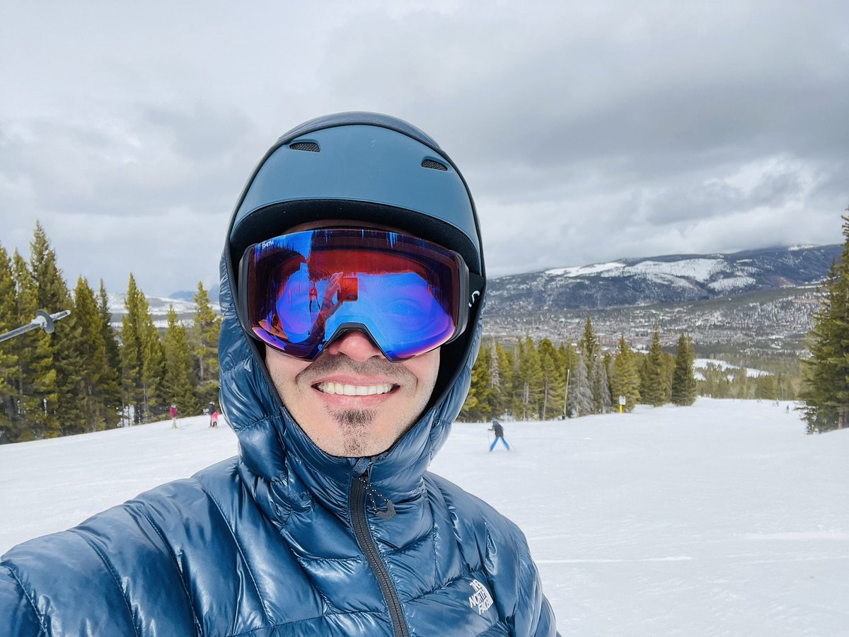 ElieNaddaf3's tweet photo. A bit of hypoxia (13000 ft) and longer runs constitute the best conditions for #mitochondria to develop their stress response. Take that ATF4!

Feels great to apply right away what I just learnt from @MartinUCSF talk at 
#KeystoneConference #Mitotwitter https://t.co/hptuGaqoja