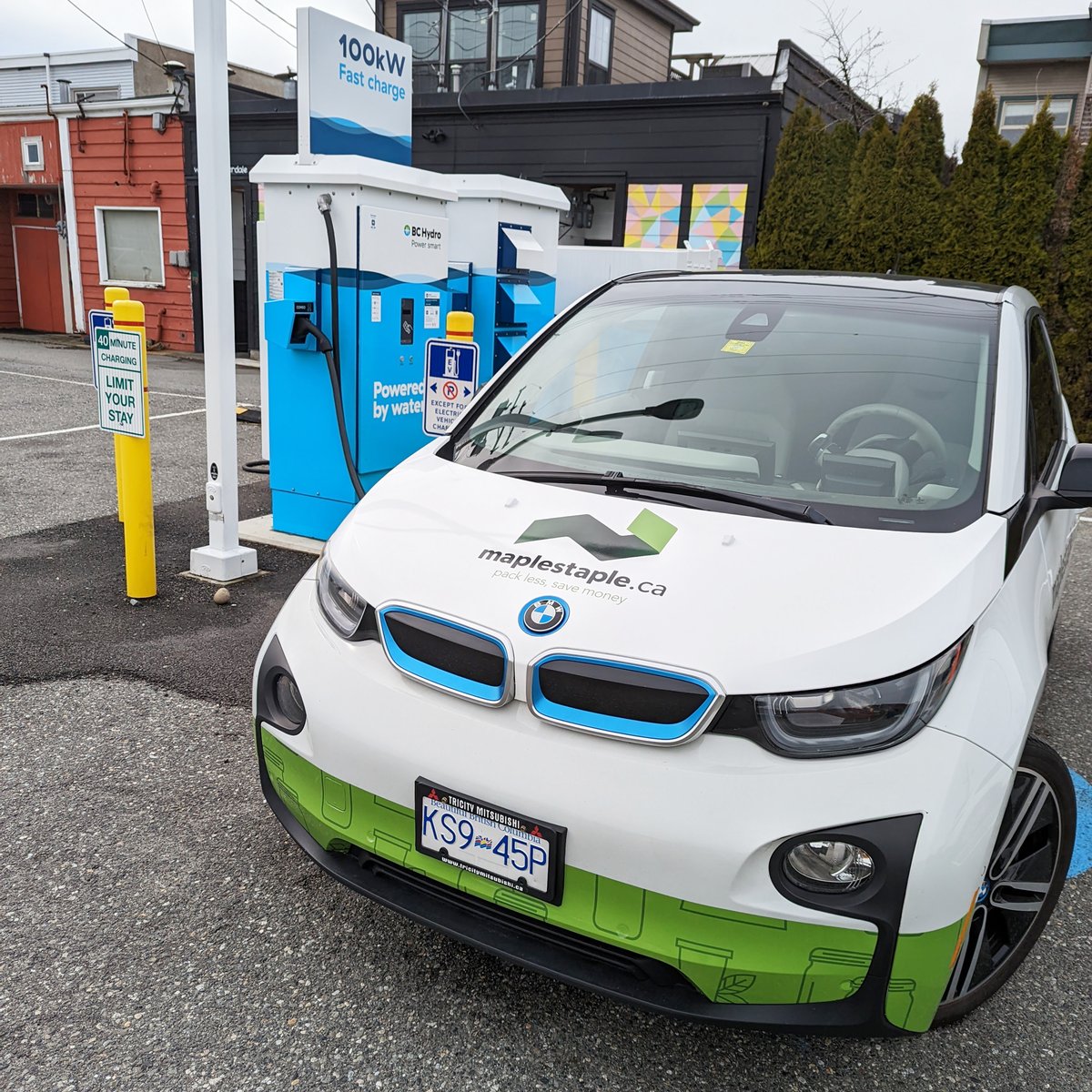 MapleStapleCA's tweet photo. "No Idling, No Problem" - Have you seen our EV around town?

#vancouver
#deliveryvehicle
#electricvehicle
#grocerydelivery
#zerowaste https://t.co/9rGpqHtxH4