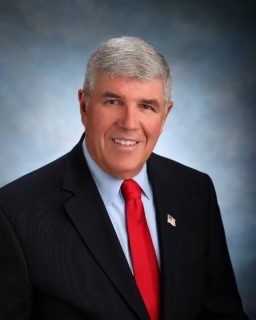 cityoftracy's tweet photo. It is with heavy hearts that we lowered our flags and observed a moment of silence during last week's Special City Council meeting to honor former Tracy Mayor, Council Member, and retired @tracypd Captain Michael Maciel who passed away on March 17th. (1/3) https://t.co/iwmsCde6cn