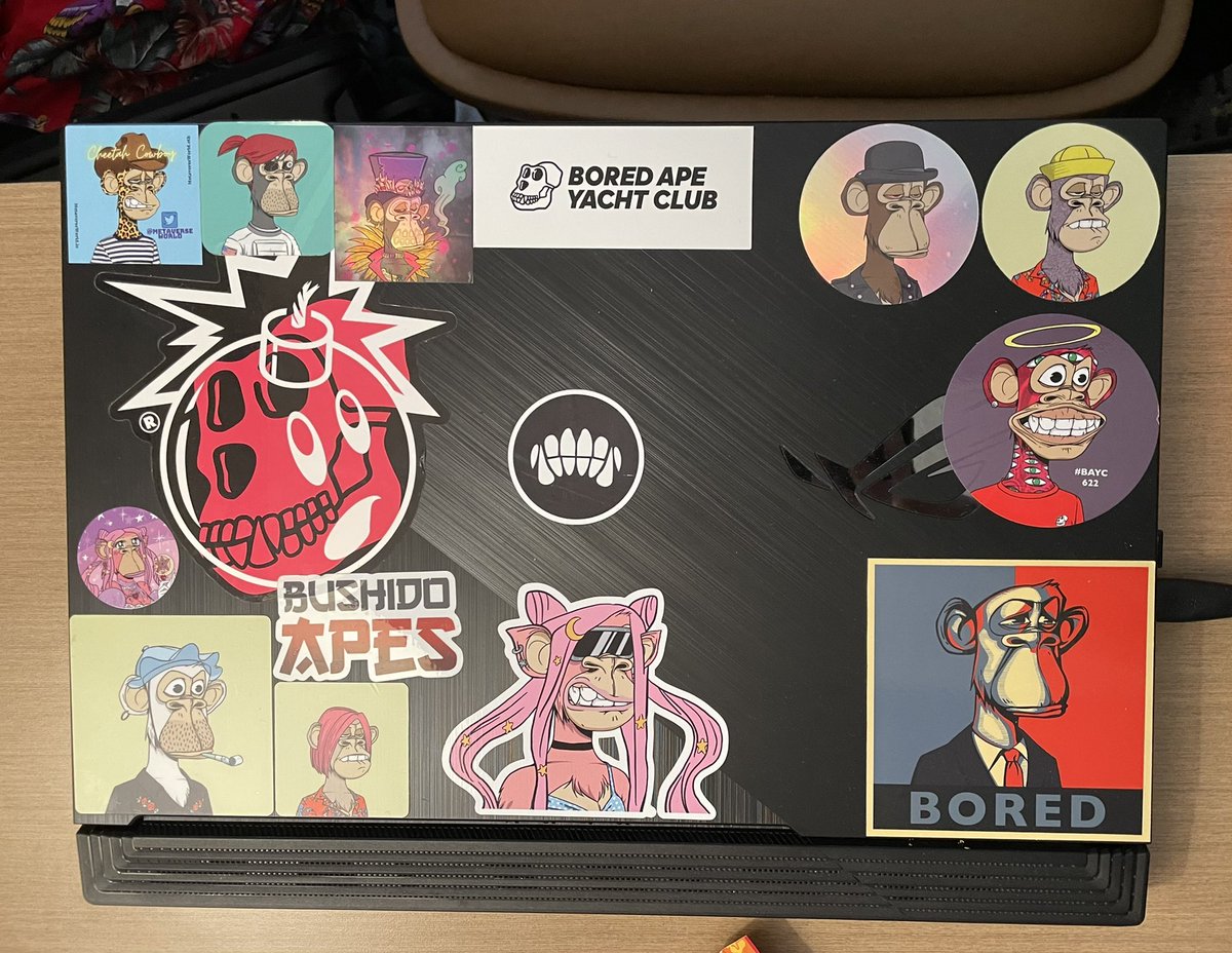 Been traveling for NFT events, but I still got my good ol’ <a href="/BoredApeYC/">Bored Ape Yacht Club 🍌</a> laptop to keep making 3D art on 🐵🤙🏽