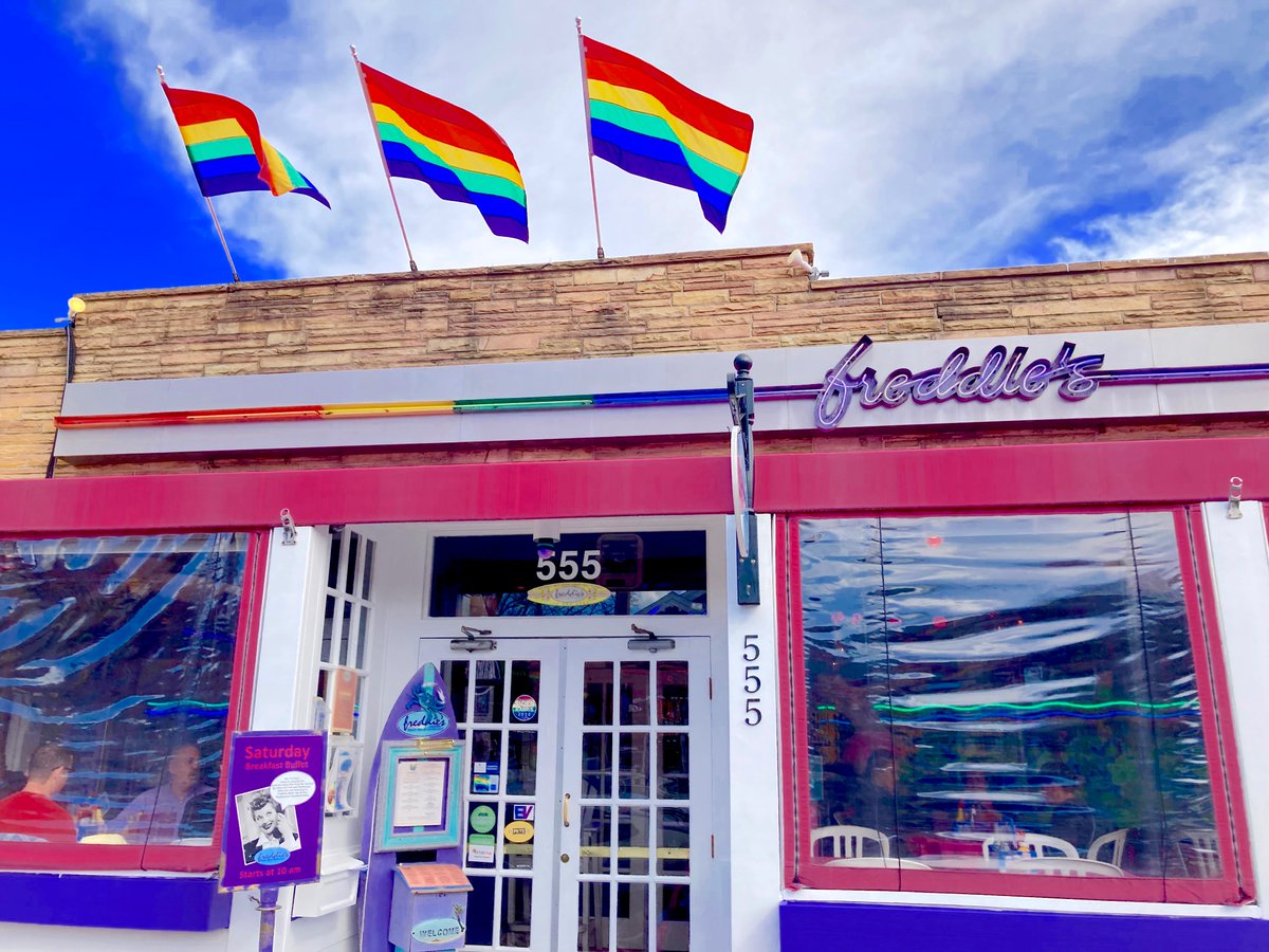 FreddieFlamingo's tweet photo. Make Freddie's in Arlington your destination for fun, good food, Karaoke, drinks and more! Please call ahead when we are open for table reservations at (703) 685-0555.
https://t.co/EQh2Hz8LDP

#gogaydc #nationallanding #pentagoncityva #washblade #arlingtonva #Nova #metroweekly https://t.co/NGqTQx2IAU