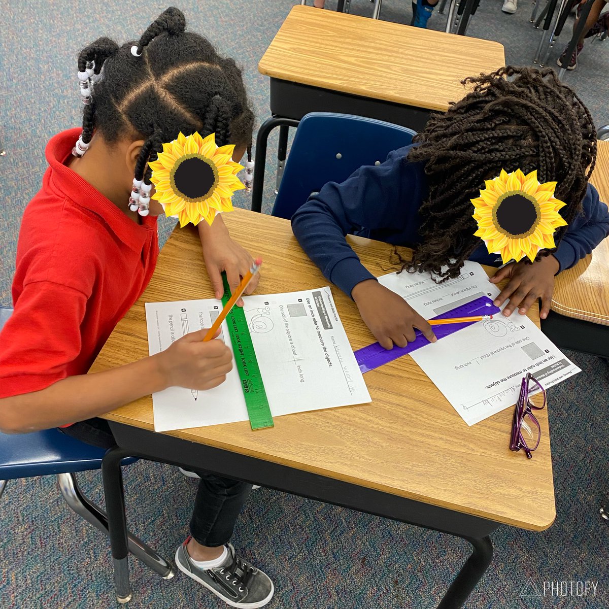 WildAboutFirst's tweet photo. Measurement with our neighboring class! #measurement #peercollaboration #wilkinsonSCS #FIRSTGRADE @LauriCurrie https://t.co/yUmD1I0jWn