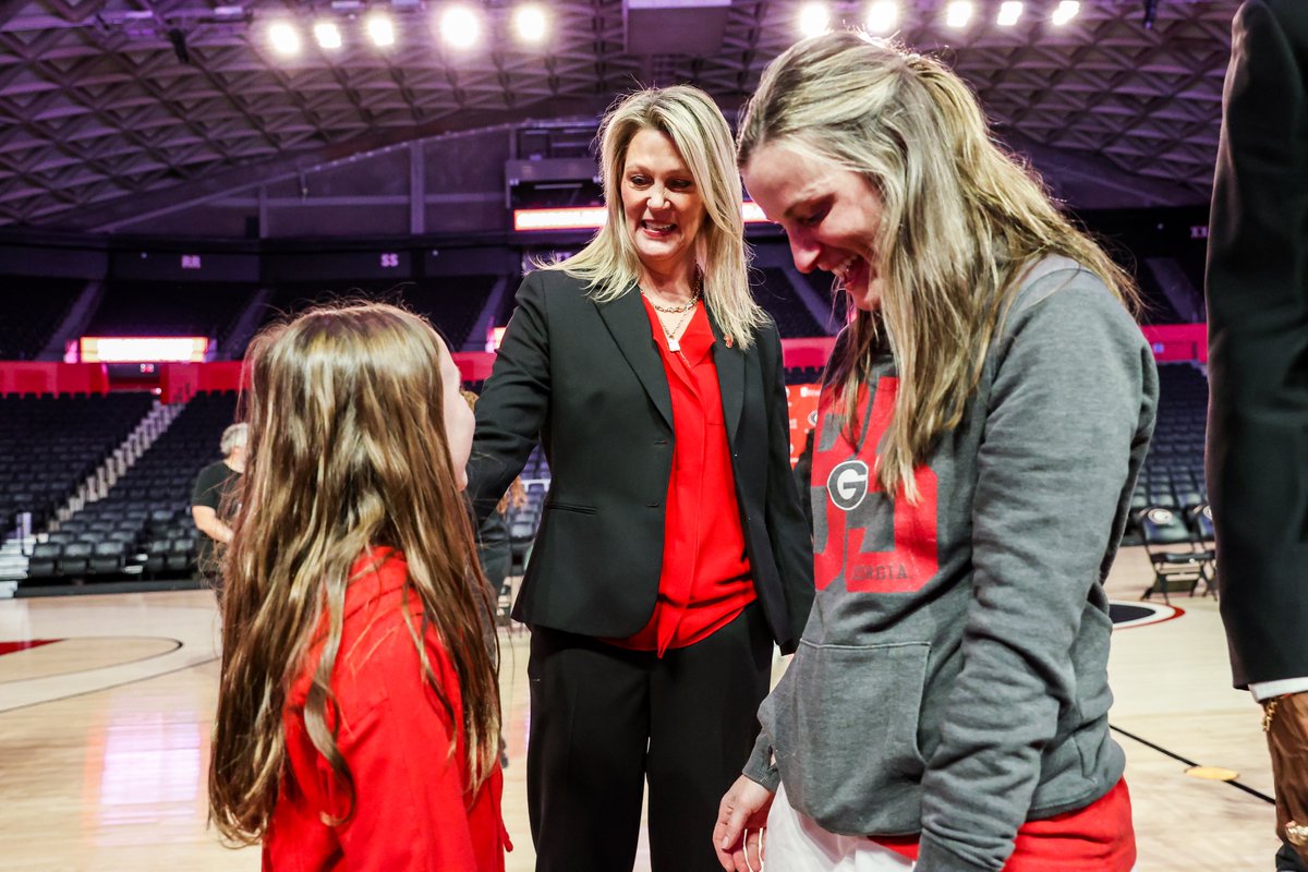 UGA_WBB's tweet photo. Today was a good day.❤️

#GoDawgs https://t.co/aXmz7axc3e