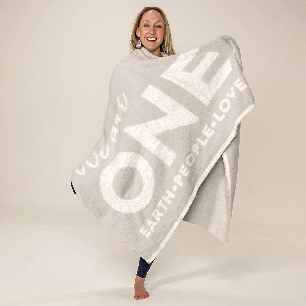 Featuring our favorite yogi, Calley Bliss and her Yoga With Calley Wellness Community – working to #normalizementalhealthstruggles and help more creative women be mentally &amp; physically healthy @ iamyogawarrior.com/2022/calley-bl…. We are ONE with that!