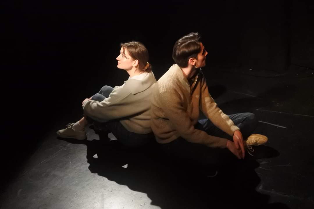 EmilyLyons_97's tweet photo. Feeling incredibly lucky to have been apart of the most beautiful play-'Blackthorn,' by the ridiculously talented Charley Miles. Sold out shows with the most amazing team @roadsidetheatre 
An absolute dream 🌟🌟🌟 https://t.co/2IkF7WeB4y