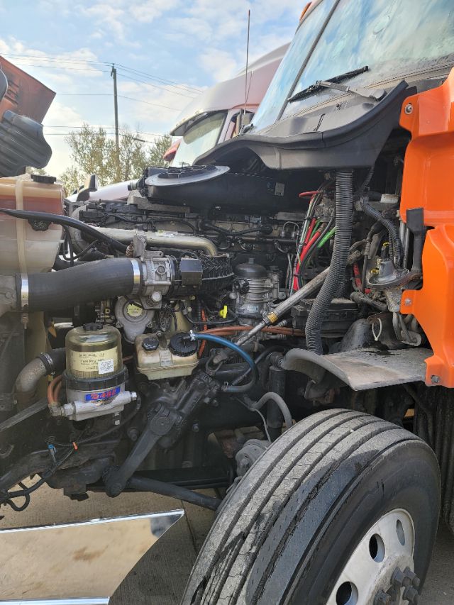 semitrucks's tweet photo. Check this 2014 #Freightliner #Cascadia #EquipNet in #Canton #Massachusetts https://t.co/txP9IgAn1j #truckers #trucksales #trucksforsale https://t.co/cmsPtHW2gb