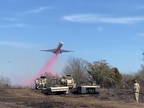 AnthonyBarbina's tweet image. Awesome! Proud of our Rugged Engineers helping @USAGforthood fight the largest fire in the post's history. Great actions shots of our team cutting breaks, containing hot spots, and assisting post, state and local officials!!

#StayRugged @iii_corps @jtfcs @36thENBDE @USAEnReg