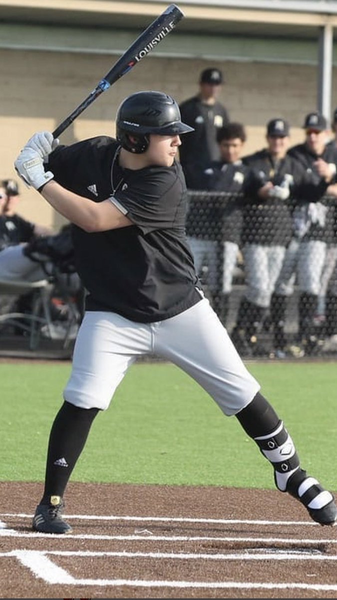 kalebryanfree's tweet photo. Proud to say I have fully committed to continue my athletic and academic journeys @BaseballBaptist. I would like to thank everyone who has been by my side through this process. Let’s get this show on the road!! @goBBCpatriots 🔴🔵🔴🔵 https://t.co/2X037vRA1x