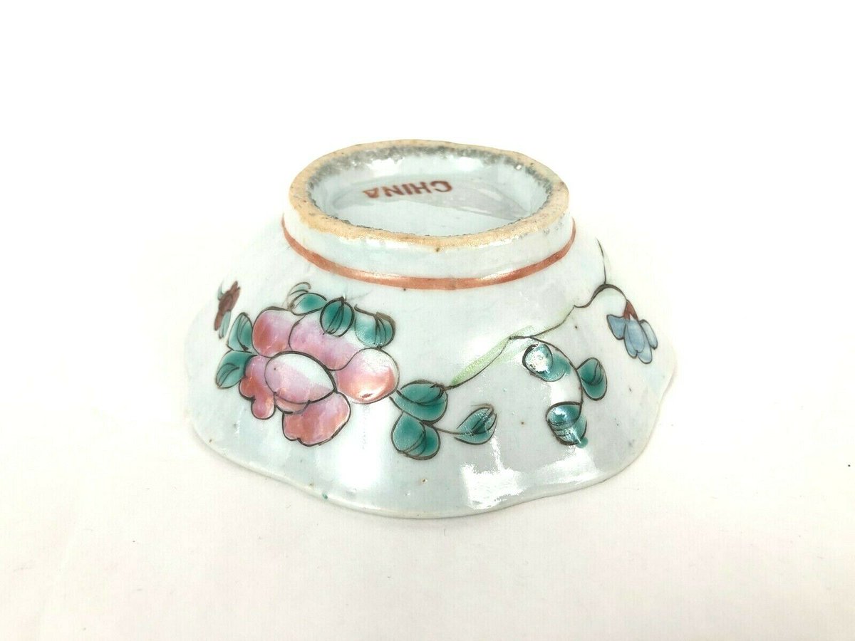 Check out Antique Chinese Tongzhi Hand Painted Petite Pottery Bowl w Flower & Butterfly  ebay.com/itm/1252302515…

#chinese #chineseantique #antiquebowl #tongzhibowl #handpaintedbowl #chineseceramics #roguesestatejewelry