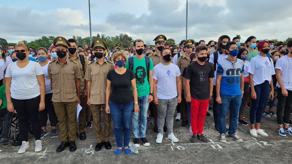 universidad_uci's tweet photo. 🇨🇺 Ante las campañas del enemigo en redes sociales para desvirtuar la realidad de #Cuba y promover el desorden público, nuestra comunidad universitaria RATIFICA SU APOYO FIRME E INCONDICIONAL A LA #RevoluciónCubana, a la Patria y al socialismo #VamosConTodo #CubaVence @DiazCanelB https://t.co/L3NgBtPVNY